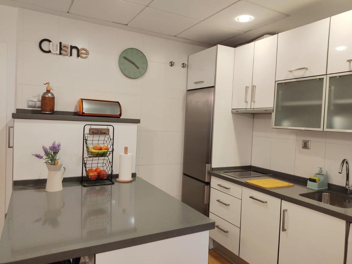 Apartamento Con Encanto Y Parking Trinidad 21 Малага Екстериор снимка